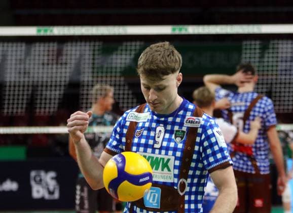 Eric BURGGRAEF(Herrsching), He-Volleyballl, Bundesliga 2023 24, WWK Volleys Herrsching vs SWD powervolleys Dueren, 26.11.23, Muenchen, BMW Park, Copyright: WolfgangxFehrmann