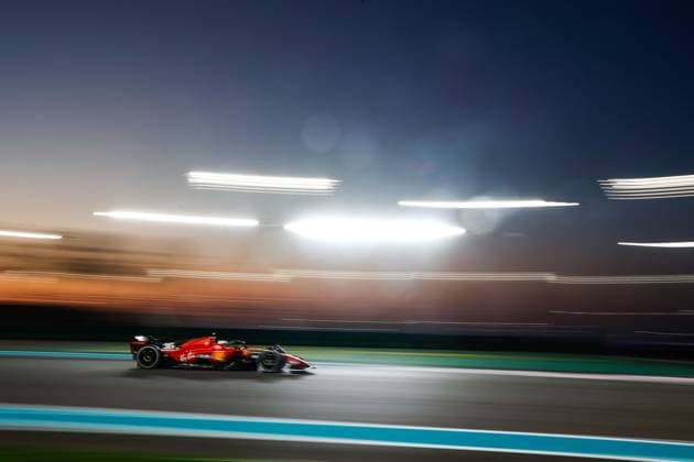 16 LECLERC Charles (mco), Scuderia Ferrari SF-23, action during the 2023 Formula 1 Etihad Airways Abu Dhabi Grand Prix, 22th round of the 2023 Formula One World Championship, WM, Weltmeisterschaft from November 24 to 26, 2023 on the Yas Marina Circuit, in Abu Dhabi - F1 - ABU DHABI GRAND PRIX 2023 - RACE DPPI Panoramic  F12023GP23ABU_HZ_10053