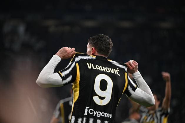 Sport Themen der Woche KW47 Dusan Vlahovic of FC Juventus celebrating after a goal during the Italian Serie A football match between FC Juventus and Inter FC Internazionale on 26 of November 2023 at Allianz Stadium in Turin, Italy. Credit: Tiziano Ballabio  Copyright: xTizianoxBallabio IPAxSportx xipax xx IPA_41882995 IPA_Agency_IPA41882995