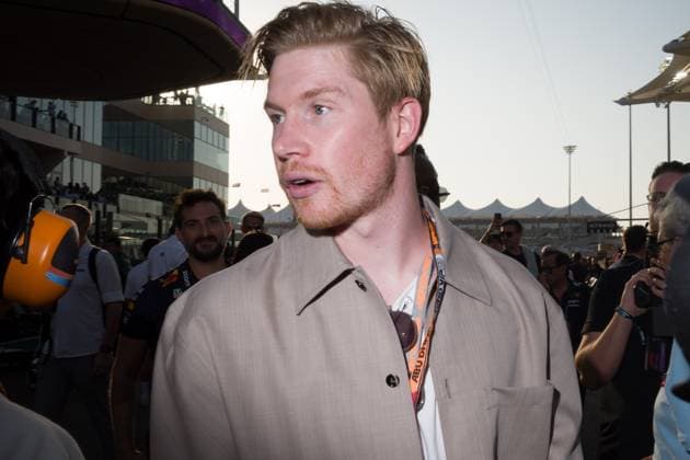 November 26, 2023, Abu Dhabi, United Arab Emirates: Olympic Snowboarder SHAUN WHITE on the starting grid in the Formula 1 Abu Dhabi Grand Prix at the Yas Marina Bay Circuit in the final race of the 2023 Formula 1 season. F1 2023: Abu Dhabi Grand Prix: Race Day  - ZUMAb177 0368124927st Copyright: xTaidghxBarronx