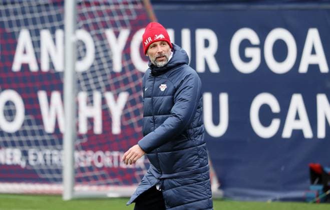 RB Leipzig Training Champions League Leipzig, 27.11.2023, RB Trainingszentrum, UEFA Champions League , RB Leipzig - Abschlusstraining am Vortag von Manchester City vs. RBL , Im Bild: Trainer Marco Rose (RB Leipzig) ,