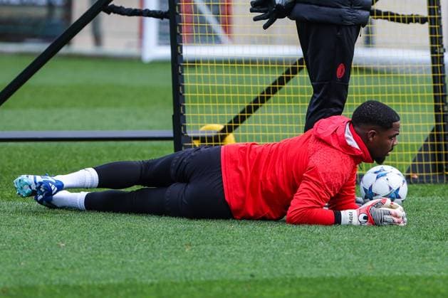 Mike Maignan of AC Milan warms up during the AC Milan training session at Milanello Sports Center ahead of their UEFA Champions League 2023 24 Group Stage F match against Borussia Dortmund at Centro Sportivo Milanello, Carnago, Italy on November 27, 2023  Copyright: xFabrizioxCarabelli IPAxSportx xix xx IPA_41893100 IPA_Agency_IPA41893100