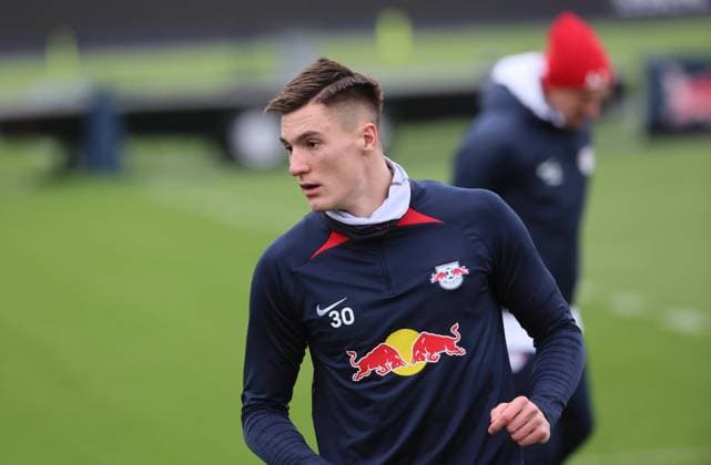 RB Leipzig Training Champions League Leipzig, 27.11.2023, RB Trainingszentrum, UEFA Champions League , RB Leipzig - Abschlusstraining am Vortag von Manchester City vs. RBL , Im Bild: Benjamin Sesko (30, RB Leipzig) ,