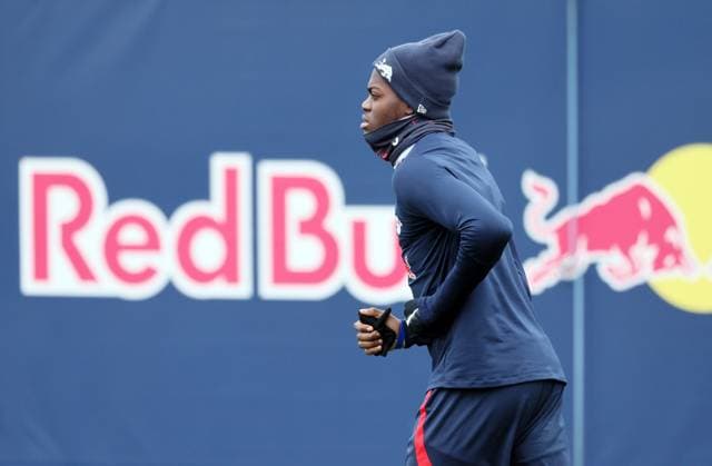 RB Leipzig Training Champions League Leipzig, 27.11.2023, RB Trainingszentrum, UEFA Champions League , RB Leipzig - Abschlusstraining am Vortag von Manchester City vs. RBL , Im Bild: Castello Lukeba (23, RB Leipzig) ,