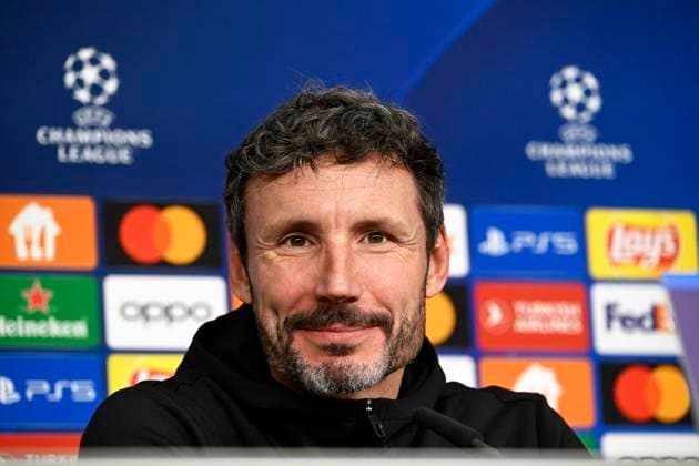 Media activities R Antwerp FC - Champions League 27 11 2023 HAMBURG, GERMANY - NOVEMBER 27 : Mark van Bommel pictured during a press conference, PK, Pressekonferenz prior to the UEFA Champions League match between FC Shaktar Donetsk and Royal Antwerp FC on November 27, 2023 in Hamburg, Germany, 27 11 2023 Hamburg Germany  Copyright: xPeterxDexVoechtx