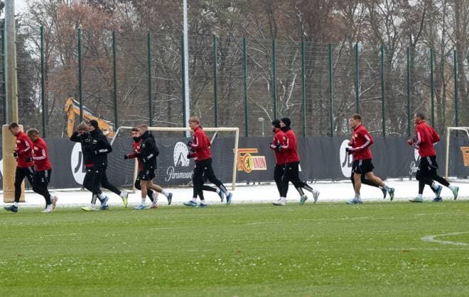 Fussball, Herren, Saison 2023 2024, Champions League, Training des 1. FC Union Berlin am Stadion An der Alten Försterei am Tag vor dem Spiel gegen den SC Braga, Übersicht, 28.11. 2023, Copyright: xSebastianxRäppold MatthiasxKochx
