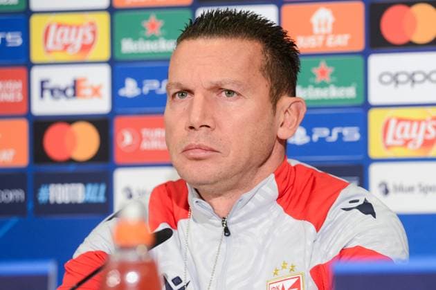 27.11.2023, Bern, Stadion Wankdorf, Crvena Zvezda practice, head coach Barak Bakhar Bern Stadion Wankdorf Bern Switzerland Copyright: xJustPictures.ch LuigixRizzox jp-en-LuRi-LR2_3780 20231127