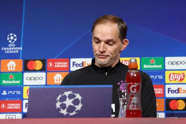 Thomas Tuchel (FC Bayern Muenchen, Cheftrainer) bei der Pressekonferenz, schaut skeptisch, Internationale Pressekonferenz. FC Bayern Muenchen, Fussball, UEFA Champions League, Vorrunde, 5. Spieltag, Saison 23 24, 28.11.2023 , Internationale Pressekonferenz. FC Bayern Muenchen, Fussball, UEFA Champions League, Vorrunde, 5. Spieltag, Saison 23 24, 28.11.2023 Muenchen Copyright: xEibner-Pressefoto JennixMaulx EP_JML