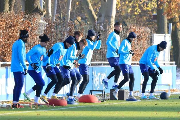 DEU, DFL, 2. FBL Hertha BSC, Training, 28.11.2023, Sportforum, Berlin, DEU, DFL, 2. FBL Hertha BSC, Training, im Bild Hertha-Spielerkreis DFL - regulations prohibit any use of Photographs as image sequences and or quasi-video Foto: Juergen Engler nordphoto GmbH