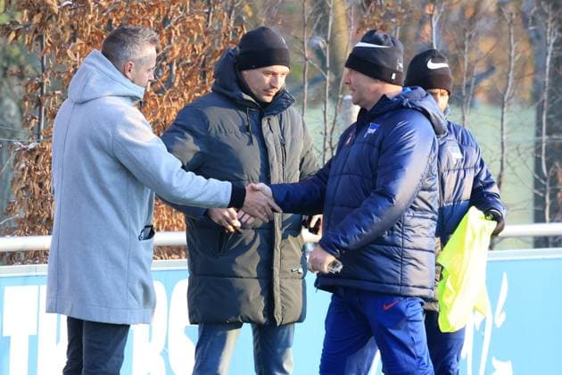 DEU, DFL, 2. FBL Hertha BSC, Training, 28.11.2023, Sportforum, Berlin, DEU, DFL, 2. FBL Hertha BSC, Training, im Bild Praesident Kay Bernstein (Hertha BSC Berlin), Benjamin Weber (Sportdirektor, Hertha BSC Berlin), Cheftrainer Pal Dardai (Hertha BSC Berlin) DFL - regulations prohibit any use of Photographs as image sequences and or quasi-video Foto: Juergen Engler nordphoto GmbH