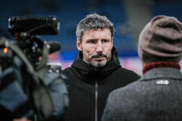Fußball I Herren I Saison 2023-2024 I UEFA Champions League I 5. Spieltag I Schachtar Donezk - Royal Antwerpen FC I 28.11.2023 Mark van Bommel (Royal Antwerpen FC) im Interview. Hamburg Volksparkstadion Hamburg Deutschland Copyright: xLobecax xHenningxRohlfsx