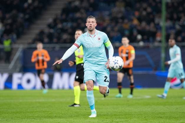 UEFA Champions League: Shakhtar - Royal Antwerpen; 28.11.2023 Toby Alderweireld (Royal Antwerpen, 23) UEFA Champions League: Shakhtar - Royal Antwerpen; Hamburg, Volksparkstadion, 28.11.2023 Copyright: xBEAUTIFULxSPORTS Buriakovx
