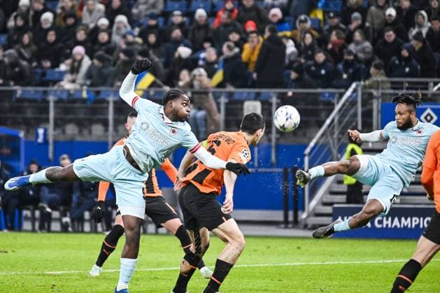 Antwerp s George Ilenikhena, Shakhtar s Taras Stepanenko and Antwerp s Chidera Ejuke pictured in action during a soccer match between Ukrainian Shakthar Donetsk and Belgian Royal Antwerp FC, on Tuesday 28 November 2023 in Hamburg, Germany, on day five of the Champions League group stage, in group H. TOM GOYVAERTS TomxGoyvaerts  x81030127x