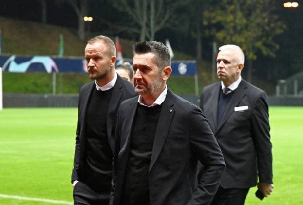 Fussball, Herren, Saison 2023 2024, UEFA Champions League (Gruppe C, 5. Spieltag), SC Sporting Braga - 1. FC Union Berlin, Stadionrunde des 1. FC Union am Tag vor dem Spiel, v. l. Co-Trainer Danijel Jumic (1. FC Union Berlin), Trainer Nenad Bjelica (1. FC Union Berlin), Präsident Dirk Zingler (1. FC Union Berlin), 28.11. 2023, Copyright: xMatthiasxKochx