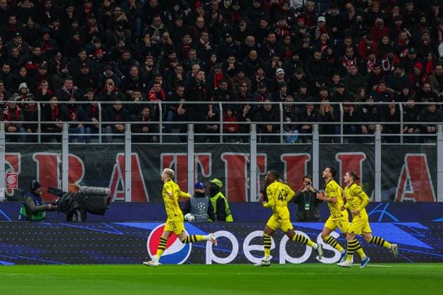 AC Milan vs Borussia Dortmund - UEFA Champions League 2023 24 Group Stage - Group F - 28 11 2023 Marco Reus of Borussia Dortmund celebrates after scoring a goal during UEFA Champions League 2023 24 Group Stage - Group F football match between AC Milan and Borussia Dortmund at San Siro Stadium, Milan, Italy on November 28, 2023 - Photo FCI Fabrizio Carabelli Copyright: xBEAUTIFULxSPORTS Carabellix