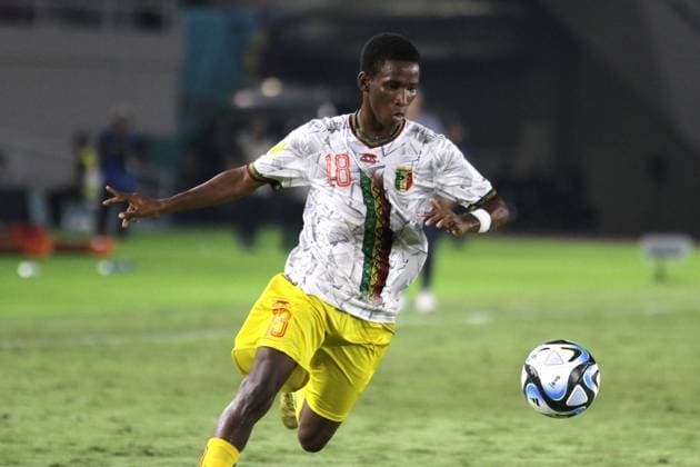 November 28, 2023, Surakarta, Central Java, Indonesia: MOUSSA MASSIRE DIOP of Mali runs with the ball during FIFA U-17 World Cup Semi Final match between France and Mali at Manahan Stadium. Surakarta Indonesia - ZUMAb228 0368599012st Copyright: xAnggaxBudhiyantox