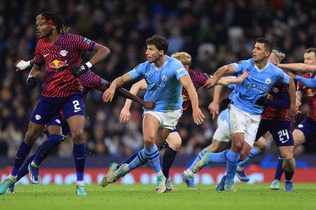 Manchester City v RB Leipzig 28 November 2023 - UEFA Champions League - Group G - Manchester City v RB Leipzig - Ruben Dias and Rodri of Manchester City on the attack at a free kick - Photo: Simon Stacpoole Offside. Manchester UK Copyright: xSimonxStacpoolexOffside