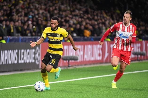 BERN, SWITZERLAND - NOVEMBER 28: Meschack Elia of Young Boys (L) against Milan Rodic of Crvena zvezda (R) during the UEFA Champions League Group Stage match between BSC Young Boys and FK Crvena zvezda at Stadion Wankdorf on November 28, 2023 in Bern, Switzerland. Bern Stadion Wankdorf Bern Switzerland Copyright: xJustPictures.ch ManuelxWinterbergerx jp-en-EuSpIm-Y.Boys_Crvena_28Nov2023_00019