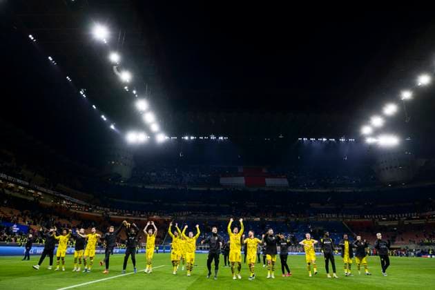 AC Milan v Borussia Dortmund - UEFA Champions League Players of Borussia Dortmund celebrate the victory at the end of the Serie A football match between AC Milan and Borussia Dortmund. Milan Italy Copyright: xNicolòxCampox