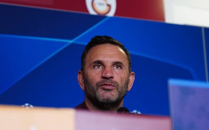Coach Okan Buruk of Galatasaray during the press conference, PK, Pressekonferenz the day before the UEFA Champions League match between Galatasaray and Manchester United, ManU on November 29 , 2023 at Rams park Stadium on November 28, 2023 in Istanbul, Turkey. ( Photo by Seskimphoto ) 