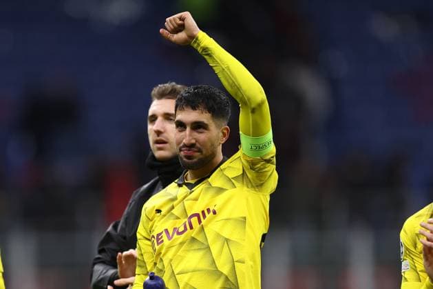 Ac Milan - Borussia Dortmund Emre Can of Borussia Dortmund celebrates at the end of the Uefa Champions League Group F match beetween Ac Milan and the Borussia Dortmund at Stadio Giuseppe Meazza on November 28 2023 in Milan, Italy . Milano Stadio Giuseppe Meazza Italy Copyright: xMarcoxCanonierox