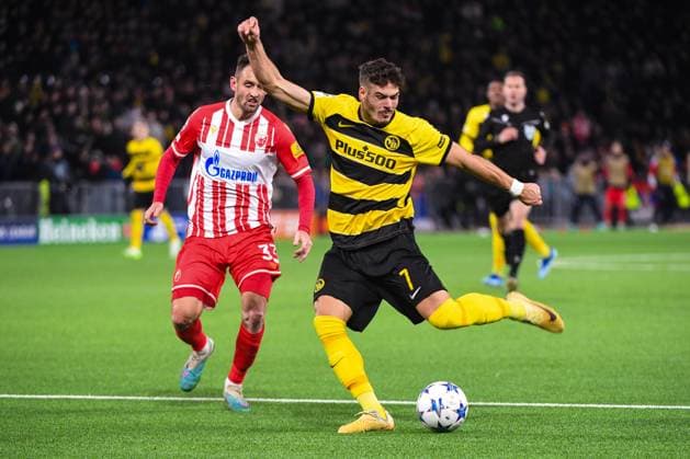 BERN, SWITZERLAND - NOVEMBER 28: Filip Ugrinic of Young Boys (R) against Srdjan Mijailovic of Crvena zvezda (L) during the UEFA Champions League Group Stage match between BSC Young Boys and FK Crvena zvezda at Stadion Wankdorf on November 28, 2023 in Bern, Switzerland. Bern Stadion Wankdorf Bern Switzerland Copyright: xJustPictures.ch ManuelxWinterbergerx jp-en-EuSpIm-Y.Boys_Crvena_28Nov2023_00085