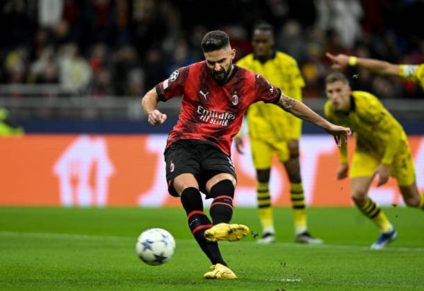 (231129) -- MILAN, Nov. 29, 2023 -- Milan s Olivier Giroud misses the penalty kick during the UEFA Champions League Group F match between AC Milan and Borussia Dortmund in Milan, Italy, Nov. 28, 2023. (Photo by Xinhua) (SP)ITALY-MILAN-FOOTBALL-UEFA CHAMPIONS LEAGUE-AC MILAN VS BORUSSIA DanielexMascolo 