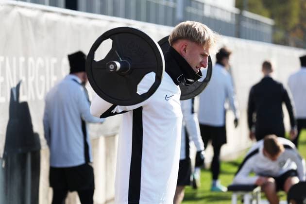 SOCCER - UEFA EL, Sturm vs Czestochowa GRAZ,AUSTRIA,29.NOV.23 - SOCCER - UEFA, group stage, SK Sturm Graz vs Rakow Czestochowa, preview, training Sturm. Image shows Samuel Stueckler (Sturm).  GEPAxpictures xChrisxBauer