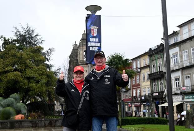 Fussball, Herren, Saison 2023 2024, UEFA Champions League (Gruppe C, 5. Spieltag), SC Sporting Braga - 1. FC Union Berlin, Union-Fans in der Innenstadt von Braga, 29.11. 2023, Copyright: xMatthiasxKochx