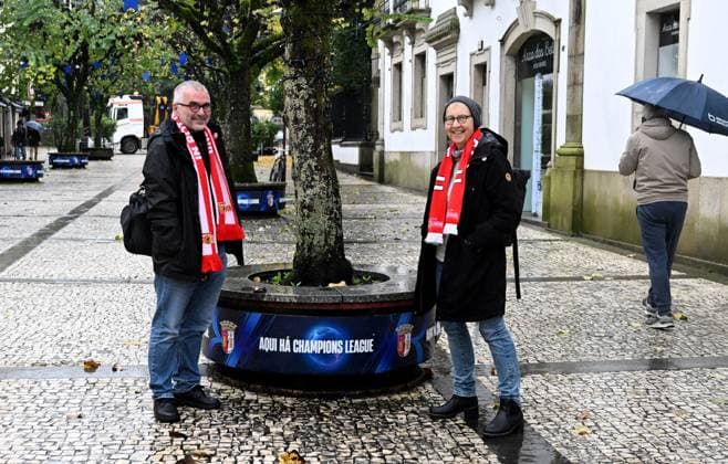 Fussball, Herren, Saison 2023 2024, UEFA Champions League (Gruppe C, 5. Spieltag), SC Sporting Braga - 1. FC Union Berlin, Union-Fans in der Innenstadt von Braga, 29.11. 2023, Copyright: xMatthiasxKochx