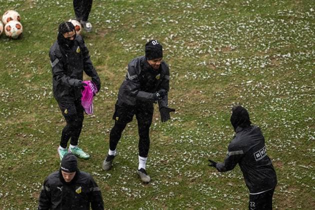231129 Ola Kamara during a training session with Häcken on November 29, 2023 in Gothenburg. Photo: Mathias Bergeld BILDBYRAN kod MB MB0784 fotboll football soccer fotball uefa europa league träning practice training häcken bbeng Copyright: MATHIASxBERGELD BB231129MB020