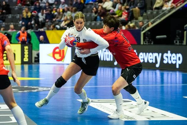 Four Nations Tournament handball women: South Korea - Austria Stavanger 20231129. Austria s Ines Ivancok during the World Cup group stage match between South Korea and Austria in the DNB Arena. Photo: Beate Oma Dahle NTB Stavanger Norway EDITORIAL USE ONLY. RESTRICTED USE FOR BETTING COMPANIES Ref:_SPOc_wdKRoPX-I.jpg  Copyright: xBeatexOmaxDahlex xNTBx