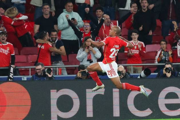 2023.11.29 UEFA Champions League Gruppenphase - Spieltag 5 Gruppe D SL Benfica - Inter Mailand v.l., Joao Mario (S.L.Benfica) Torjubel, Goal celebration, celebrate the goal zum 1:0 Copyright: JoaquimxFerreira
