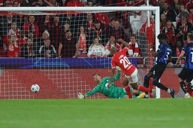 2023.11.29 UEFA Champions League Gruppenphase - Spieltag 5 Gruppe D SL Benfica - Inter Mailand v.l., Joao Mario (S.L.Benfica) Goal scored, Tor zum 2:0, Torwart Emil Audero (FC Internazionale Milano) Copyright: JoaquimxFerreira