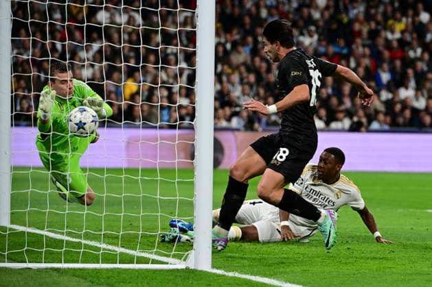 Tor zum 0:1 durch Giovanni Simeone 18 ( Neapel ), Real Madrid vs. SSC Neapel, Fussball, Champions League, Gruppenphase, 29.11.2023 Madrid Madrid Spanien