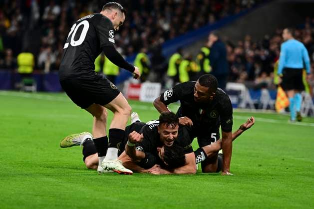 Torjubel zum 0:1 durch Giovanni Simeone 18 ( Neapel ), Real Madrid vs. SSC Neapel, Fussball, Champions League, Gruppenphase, 29.11.2023 Madrid Madrid Spanien