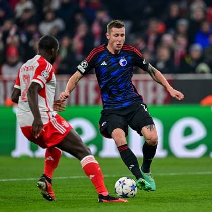 v.li.: Dayot UPAMECANO (FC Bayern München, FCB, 2) Lukas LERAGER (FC Kopenhagen, 12) im Zweikampf, Duell, duel, tackle, Dynamik, Action, Aktion, 29.11.2023, München (Deutschland), Fussball, UEFA Champions League, Gruppenphase, FC Bayern München - FC Kopenhagen