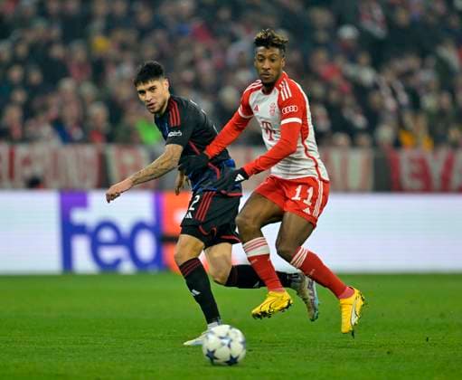 29.11.2023, Fussball UEFA Championsleague 2023 2024: 5.Spieltag Vorrunde, FC Bayern München - FC Kopenhagen, in der Allianz-Arena München. v.l. Kevin Diks (FC Kopenhagen) gegen Kingsley Coman (FC Bayern München)