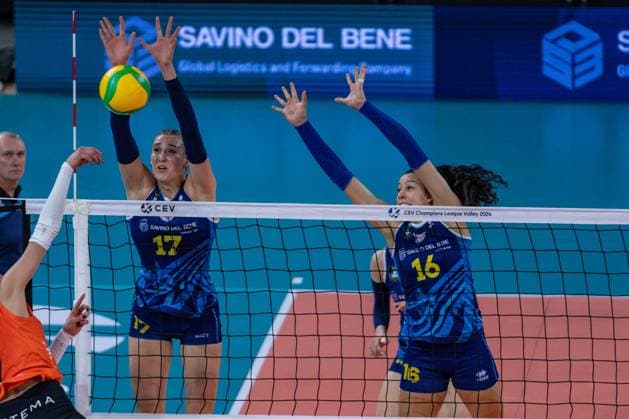 Monster block of Ekaterina Antropova (Savino Del Bene Scandicci) and Ana Carolina da Silva (Savino Del Bene Scandicci) during Savino Del Bene Scandicci vs Eczacibasi Dynavit Istanbul, CEV Champions League Women volleyball match in Florence, Italy, November 29 2023  Copyright: xSaraxEsposito IPAxSportx xipa-agx xx IPA_41945472 IPA_Agency_IPA41945472