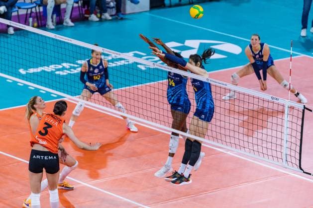 Attack of Tijana BOSKOVIC (Eczacibasi Dynavit Istanbul) during Savino Del Bene Scandicci vs Eczacibasi Dynavit Istanbul, CEV Champions League Women volleyball match in Florence, Italy, November 29 2023  Copyright: xSaraxEsposito IPAxSportx xipa-agx xx IPA_41945491 IPA_Agency_IPA41945491