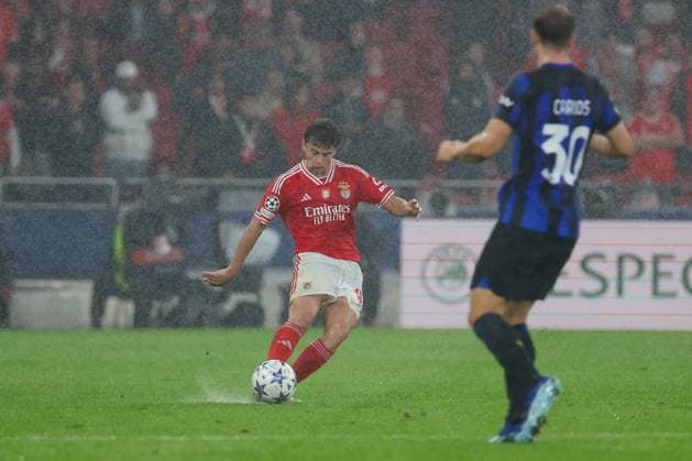 2023.11.29 UEFA Champions League Gruppenphase - Spieltag 5 Gruppe D SL Benfica - Inter Mailand v.l., Joao Neves (S.L.Benfica) FREISTELLER Copyright: JoaquimxFerreira