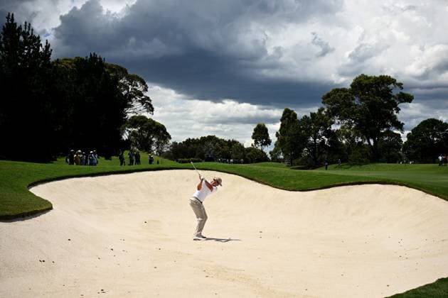 GOLF AUSTRALIAN OPEN, Adam Scott of Australia plays out of the bunker on the 8th fairway during Round 1 of the Australian Open 2023 at the Australian Golf Club in Sydney, Thursday, November 30, 2023. ( NO ARCHIVING, EDITORIAL USE ONLY, NO USE IN BOOKS WITHOUT CONSENT SYDNEY NEW SOUTH WALES AUSTRALIA  Copyright: xDANxHIMBRECHTSx 20231130001871790483