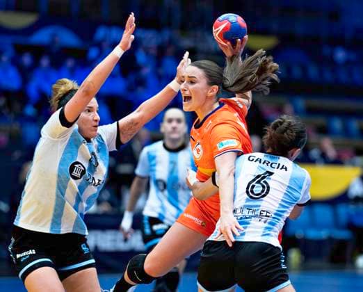 Handball, Frauen WM, Niederlande - Argentinien Larissa Nüsser from Netherlands in action during the IHF World Womens Handball Championship match between Netherlands and Argentina in the preliminary Group G in Arena Nord in Frederikshavn, Denmark on Thursday , November 30, 2023. , Frederikshavn Jylland Denmark Copyright: HenningxBagger HenningxBaggerx spdk20231130-183912-L