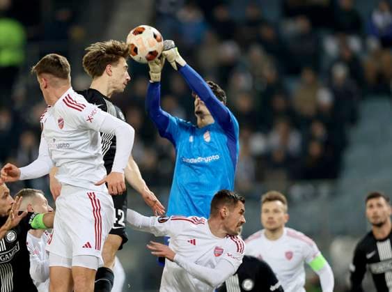 SOCCER - UEFA EL, Sturm vs Czestochowa GRAZ,AUSTRIA,30.NOV.23 - SOCCER - UEFA Europa League, group stage, SK Sturm Graz vs Rakow Czestochowa. Image shows David Affengruber (Sturm) and Vladan Kovacevic (Czestochowa) .  GEPAxpictures xHansxOberlaender
