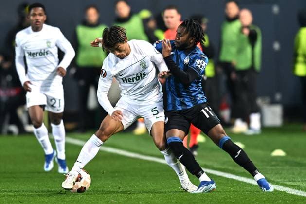 Fußball, EL, Atalanta Bergamo - Sporting Lissabon Db Bergamo 30 11 2023 - Europa League Atalanta-Sporting foto Daniele Buffa Image nella foto: Ederson-Hidemasa Morita 