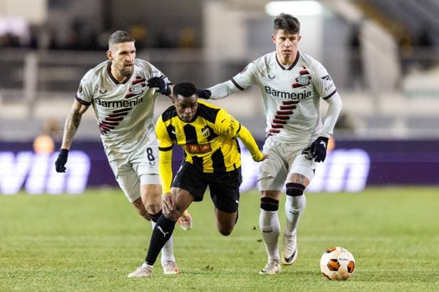 Fußball, EL, BK Häcken - Bayer 04 Leverkusen 231130 Robert Andrich and Adam HloÅ¾ek of Bayer Leverkusen against Abdulrazaq Ishaq of BK Häcken during the UEFA Europa League football match between BK Häcken and Bayer Leverkusen on November 30, 2023 in Gothenburg. Photo: Michael Erichsen BILDBYRAN COP 89 MI0578 fotboll football soccer fotball uefa europa league bk häcken bayer leverkusen bbeng Copyright: MICHAELxERICHSEN BB231130MI041