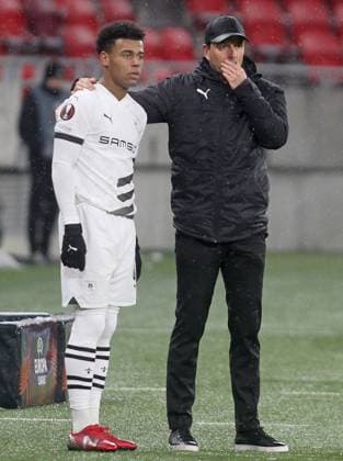 Desire Doue(L), Julien Stephan(R) FC Stade Rennais coach FOOTBALL : Maccabi Haifa Vs Stade Rennais - Ligue Europa - 30 11 2023 AleksandarDjorovic Panoramic 