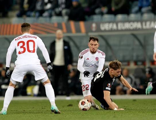 SOCCER - UEFA EL, Sturm vs Czestochowa GRAZ,AUSTRIA,30.NOV.23 - SOCCER - UEFA Europa League, group stage, SK Sturm Graz vs Rakow Czestochowa. Image shows Vladislav Kochergin, Deian Sorescu (Czestochowa) and Alexander Prass (Sturm).  GEPAxpictures xHansxOberlaender