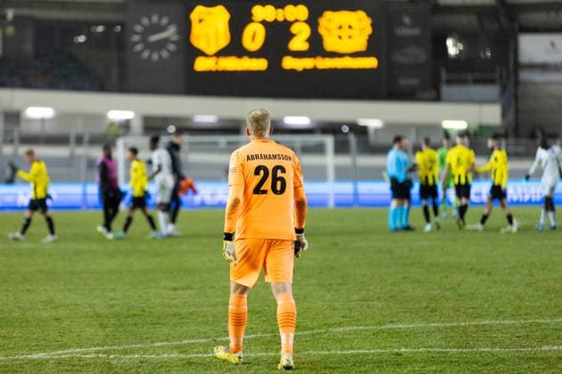 231130 Goalkeeper Peter Abrahamsson of BK Häcken looks dejected after the UEFA Europa League football match between BK Häcken and Bayer Leverkusen on November 30, 2023 in Gothenburg. Photo: Michael Erichsen BILDBYRAN COP 89 MI0578 bayer leverkusen bbeng bk häcken football fotball fotboll soccer uefa europa league depp Copyright: MICHAELxERICHSEN BB231130MI085