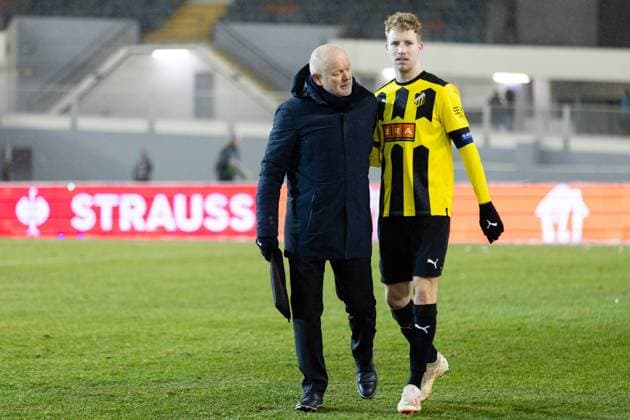231130 Head coach Per-Mathias Hogmo and Samuel Gustafson of BK Häcken looks dejected after the UEFA Europa League football match between BK Häcken and Bayer Leverkusen on November 30, 2023 in Gothenburg. Photo: Michael Erichsen BILDBYRAN COP 89 MI0578 bayer leverkusen bbeng bk häcken football fotball fotboll soccer uefa europa league depp Copyright: MICHAELxERICHSEN BB231130MI091